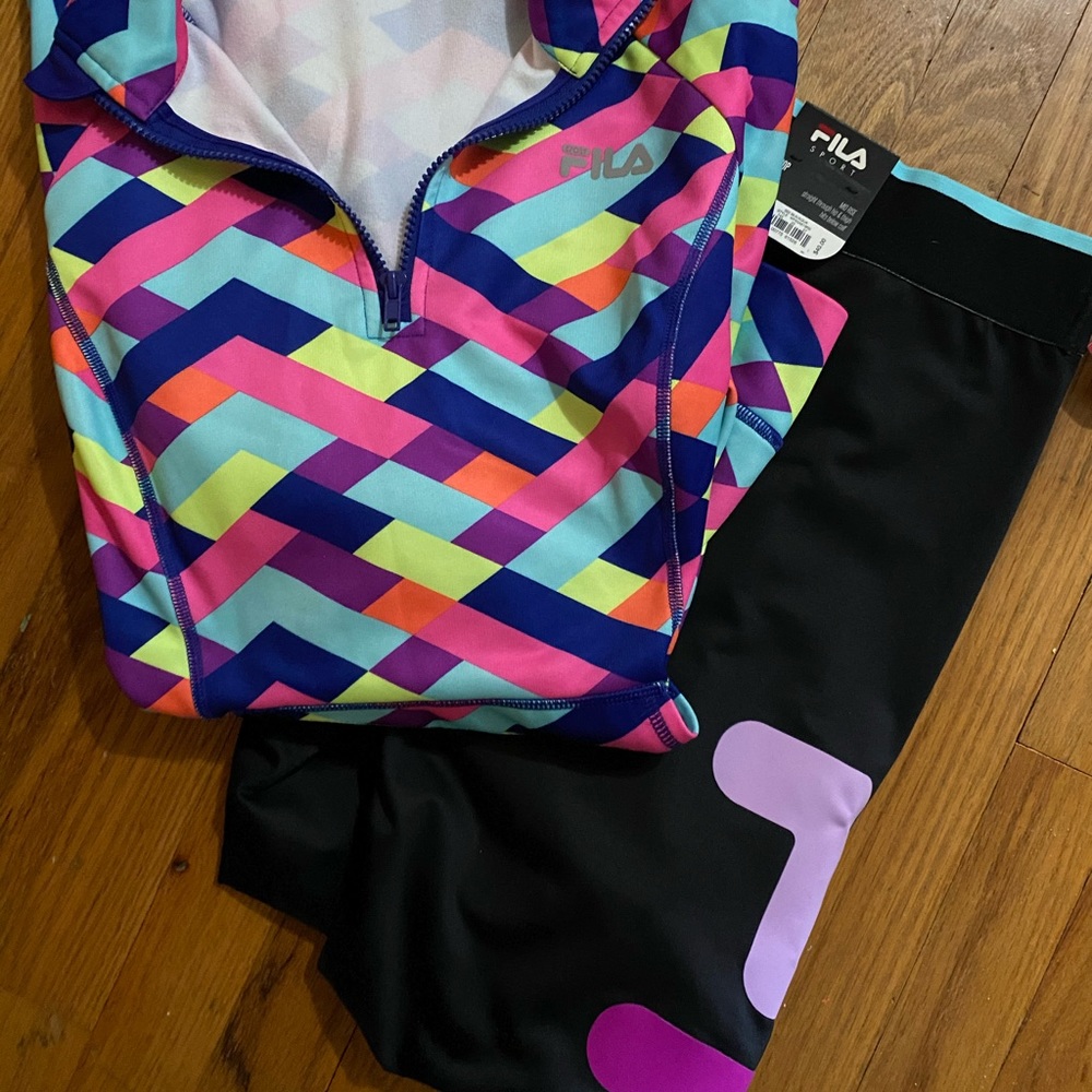 NWT FILA CAPRIS